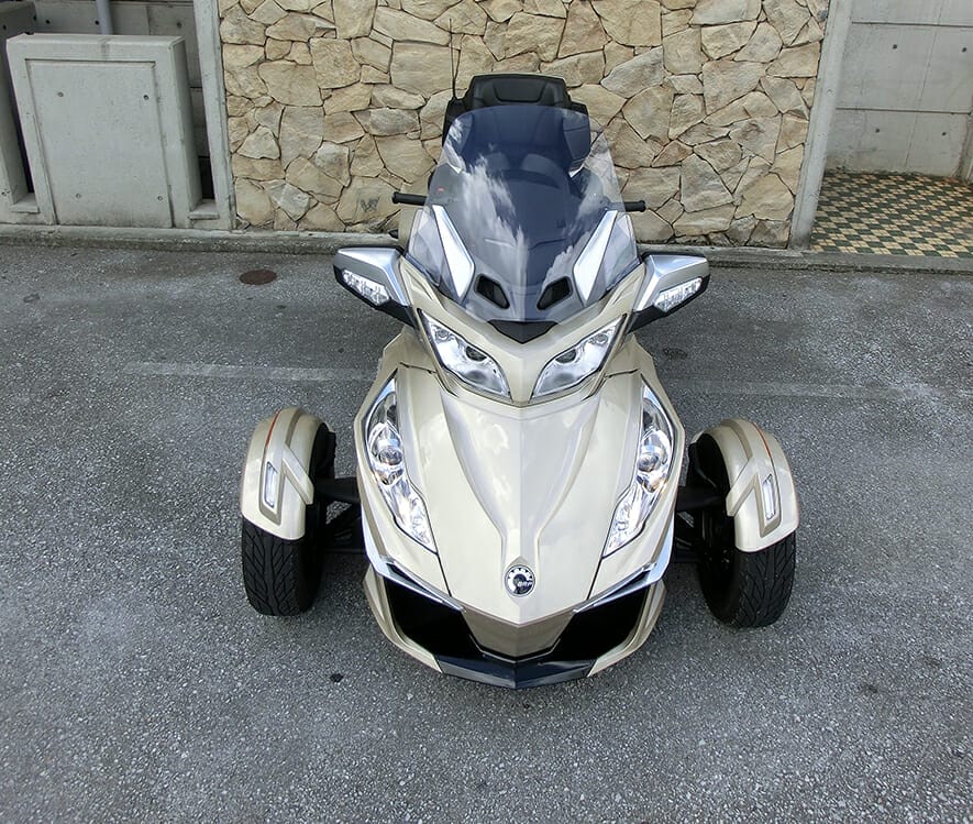 can-am SPYDER RT-S最新バイクレポート 2017年11月号 | 沖縄の新車/中古バイク・パーツは沖縄専門【クロスバイク】