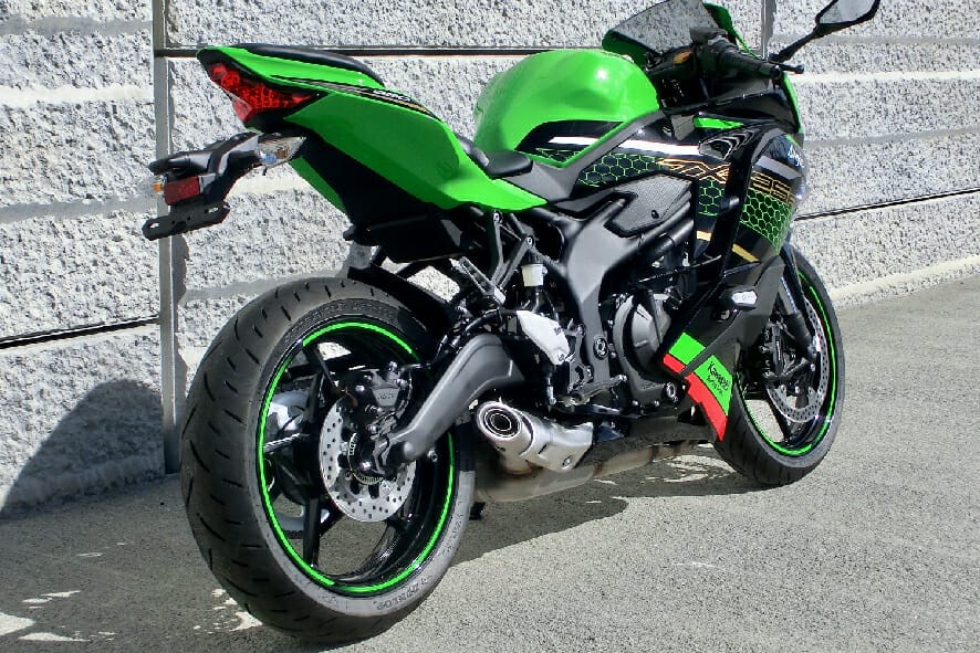 Kawasaki Ninja ZX-25R SE最新バイクレポート 2021年1月号 | 沖縄の 