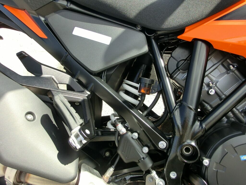 ハイレベルの走りと安心感!!!!最高峰のKTMを刮目せよ!! KTM1290 SUPER