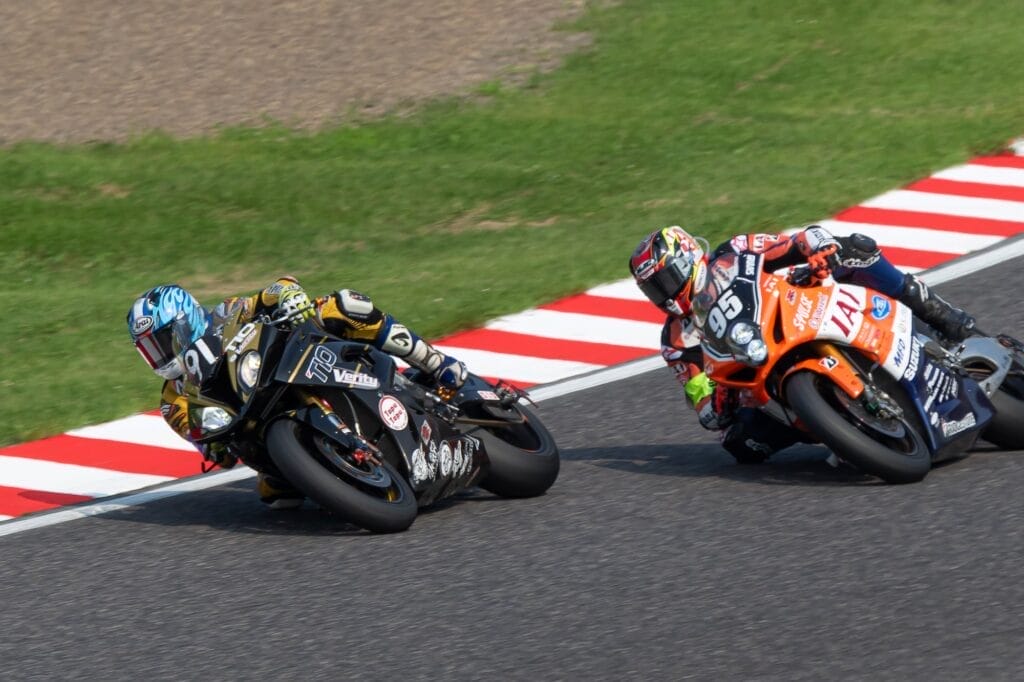 カロカメラ Vol.03 チームスズキが鈴鹿8耐で復活 | 沖縄の新車/中古