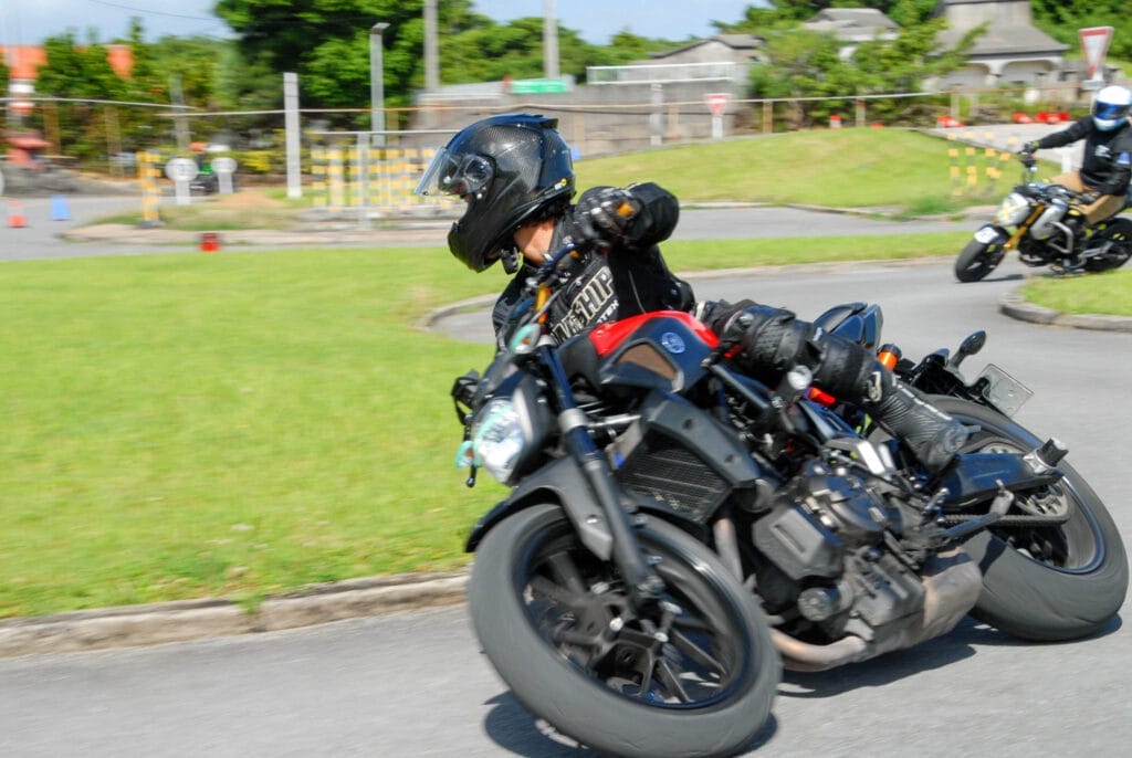 一緒に走ろうジムカーナ!! | 沖縄の新車/中古バイク・パーツは沖縄専門