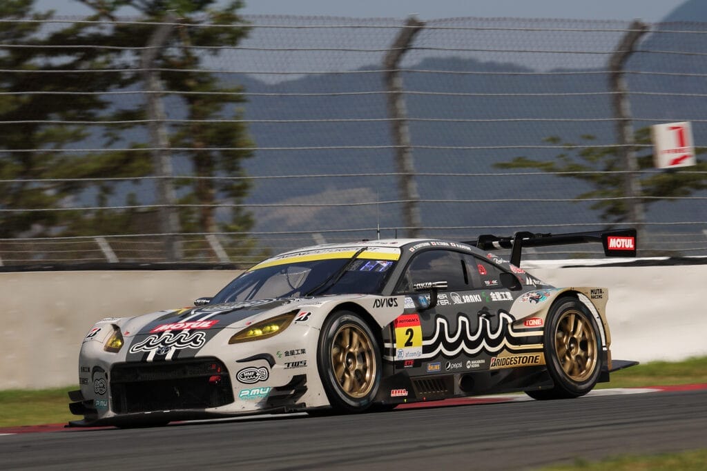 真夏のレースで平良＆翁長が奮闘！ | 沖縄の中古車は沖縄専門【クロス