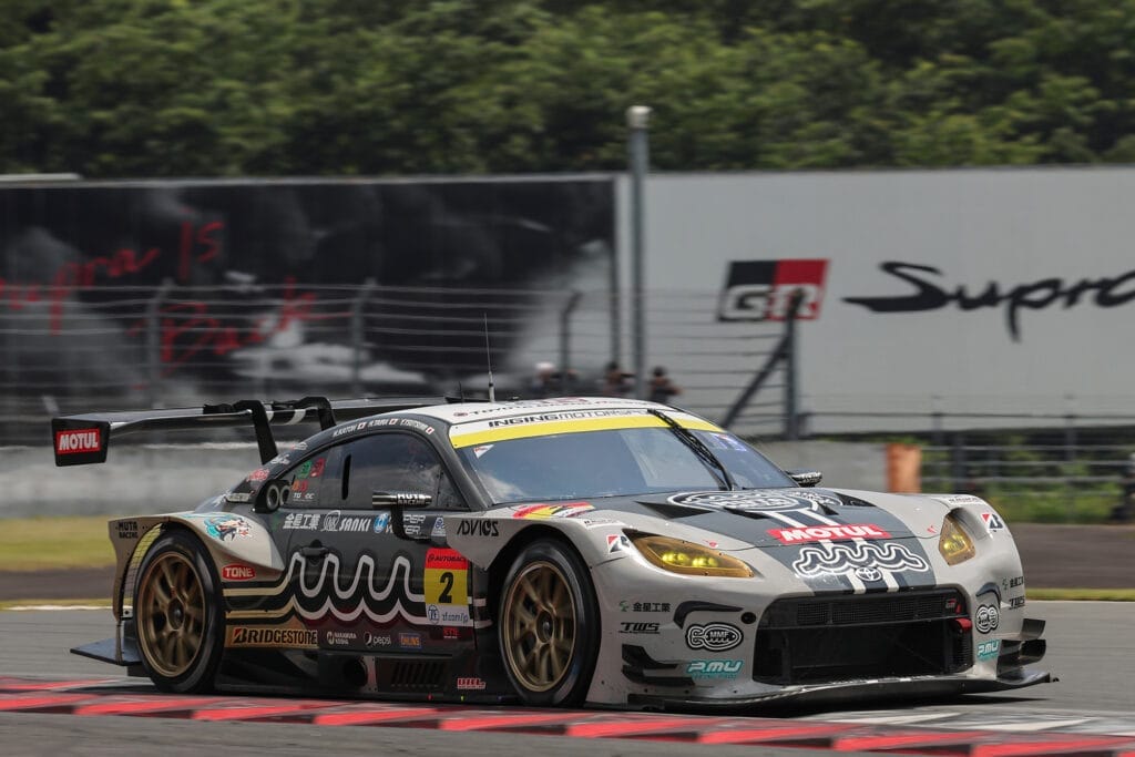 真夏のレースで平良＆翁長が奮闘！ | 沖縄の中古車は沖縄専門【クロス